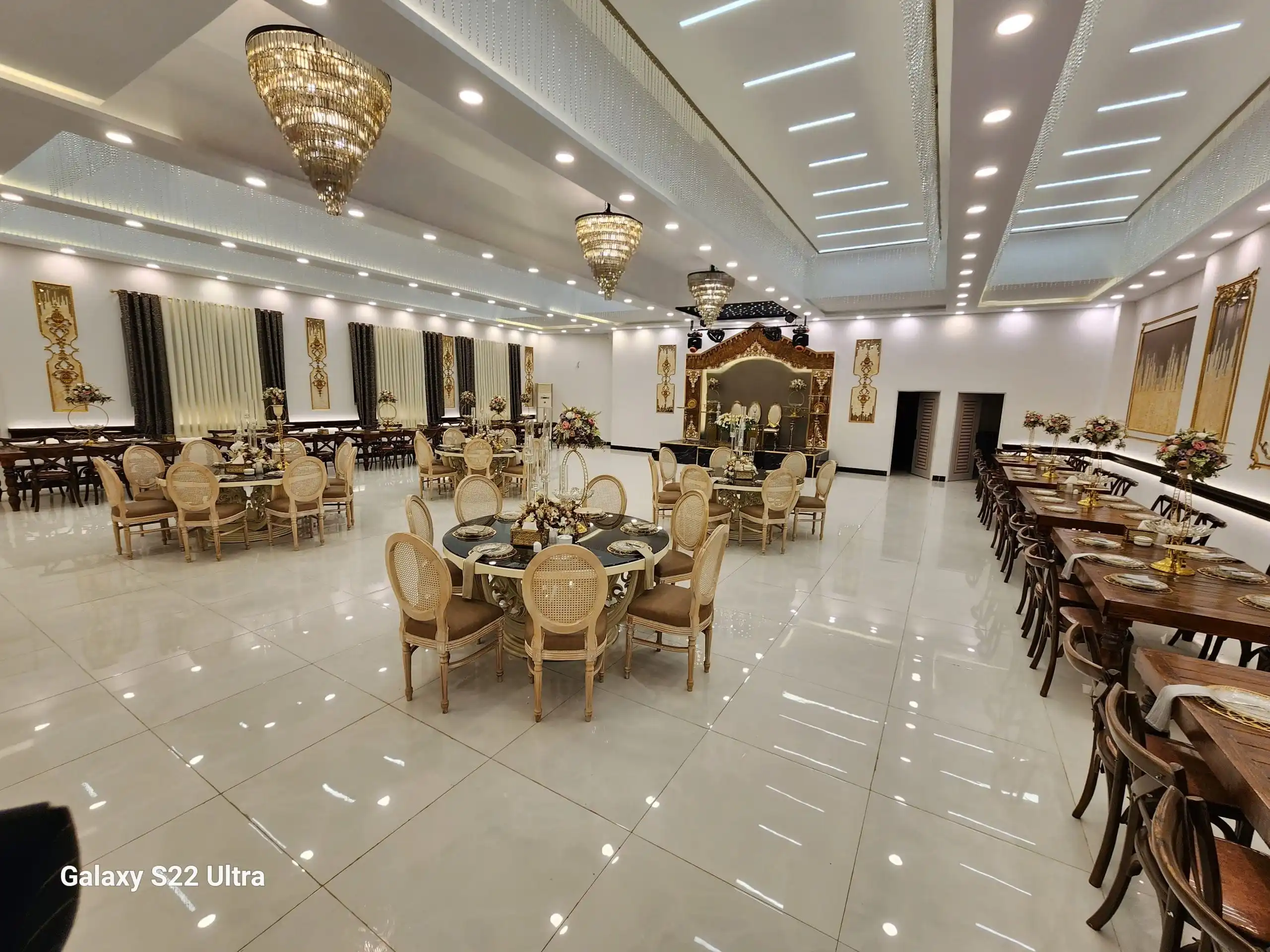 فضای تالار پذیرایی عمارت یوتاب در تهران