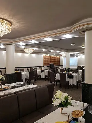 تصویر تالار تالار زمرد پاسداران در شمال تهران