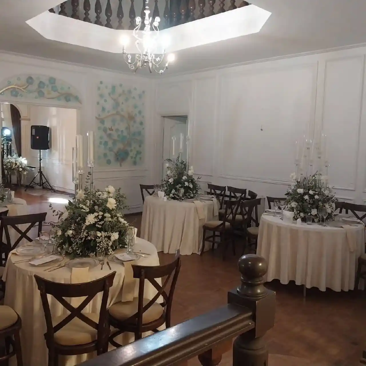 عمارت مجلل کریستال برای مجالس و مراسم در تهران