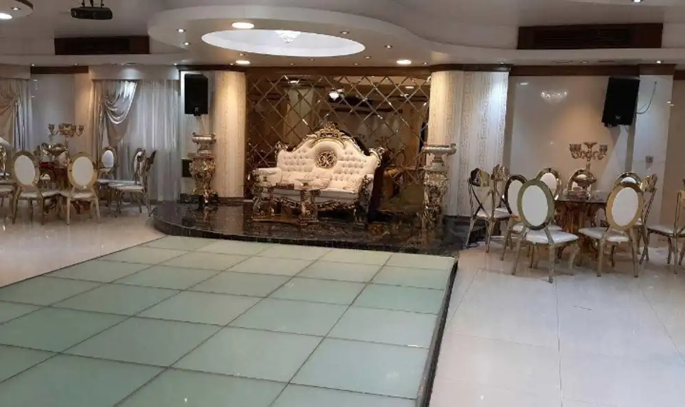 عروسی در تالار پذیرایی چهارباغ، تهران
