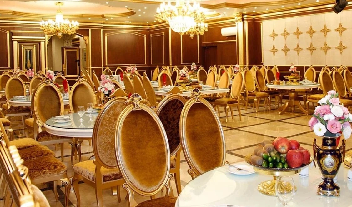 فضای داخلی تالار پذیرایی شادکام، تهران