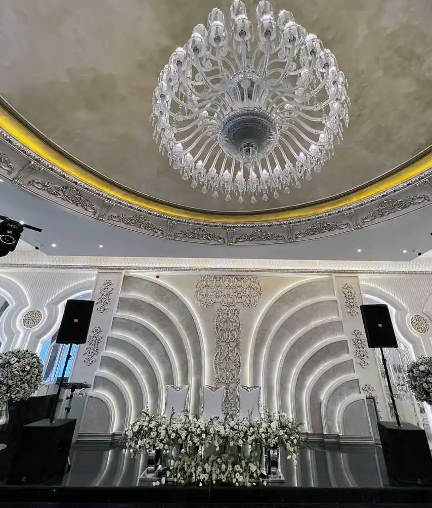 مراسم عروسی در باغ تالار عمارت آریاس در تهران