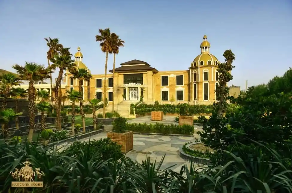 فضای مجلل باغ عمارت فاخر در تهران