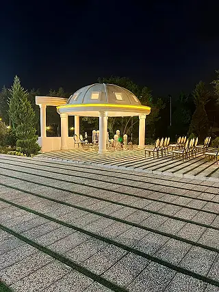 تصویر تالار باغ تالار آدریان در احمدآباد مستوفی