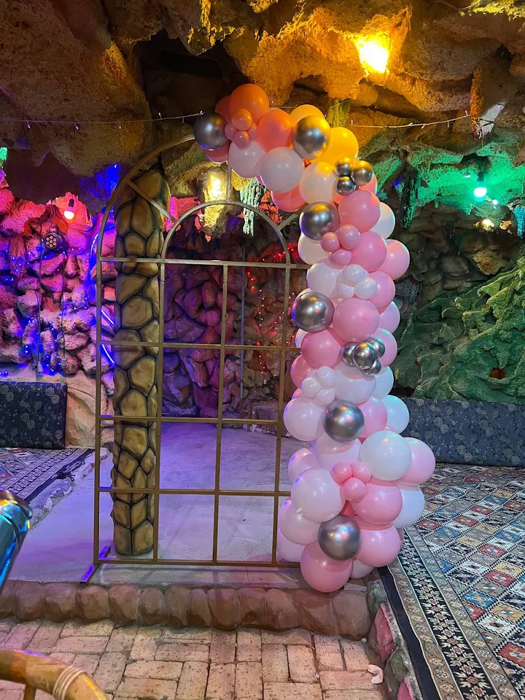 تصویر تالار باغ تالار هگمتانه رباط کریم در